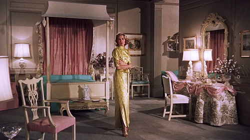 Grace kelly in a beautiful silky dressing gown Grace kelly in a beautiful silky dressing gown